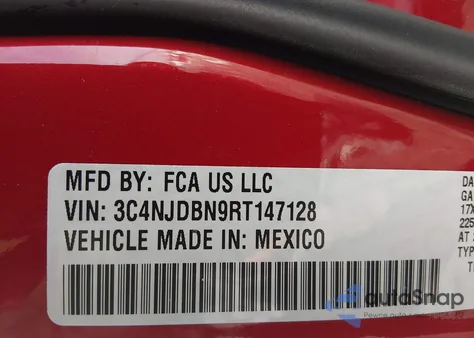 2024 Jeep Compass Latitude 4X4 z USA, uszkodzony, nr VIN 3C4NJDBN9RT147128